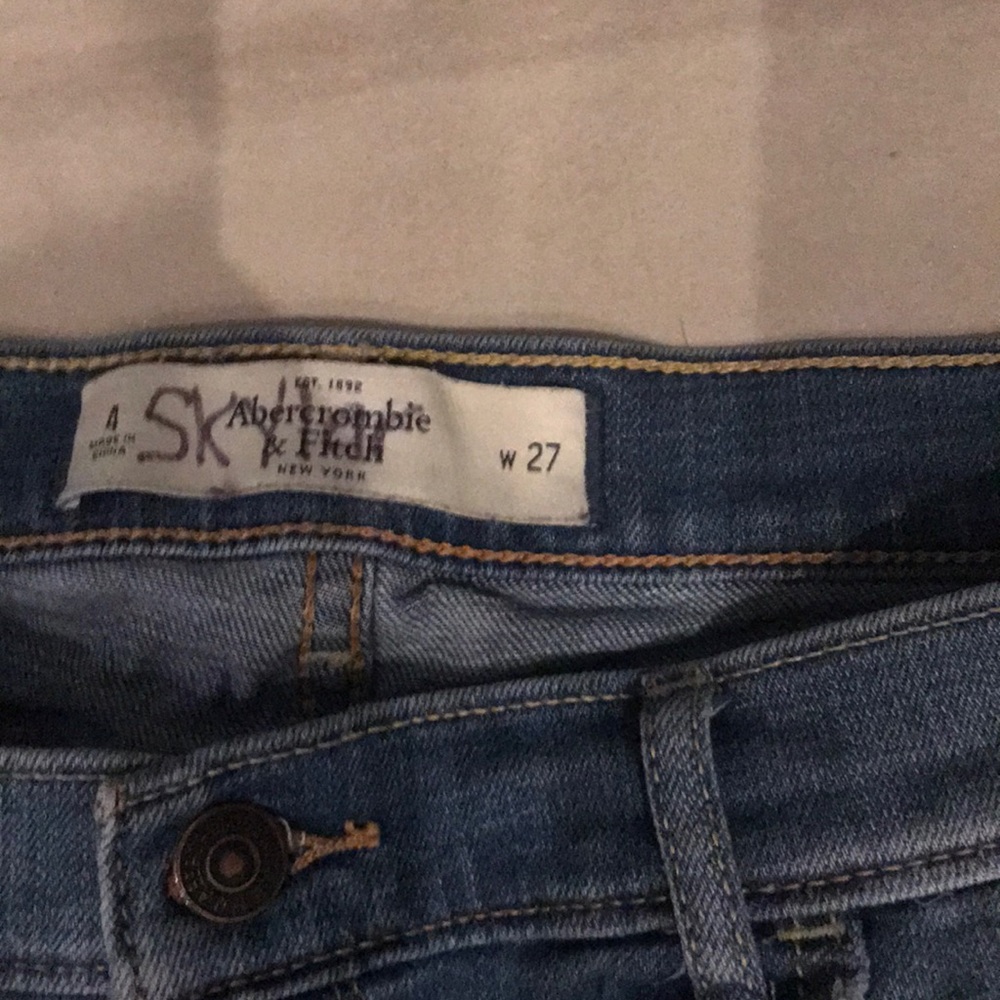 Shorts - Picture 2 of 3